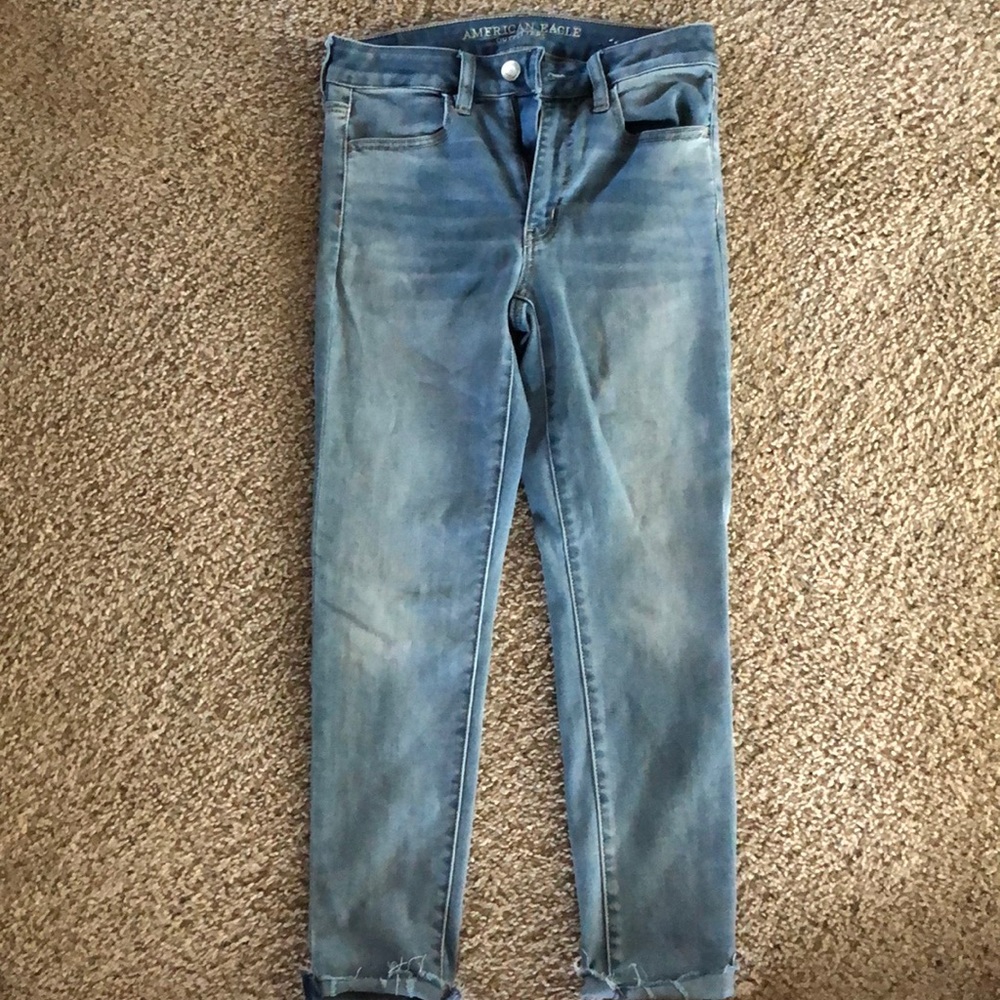 Worn 1x American Eagle hi-rise crops 8